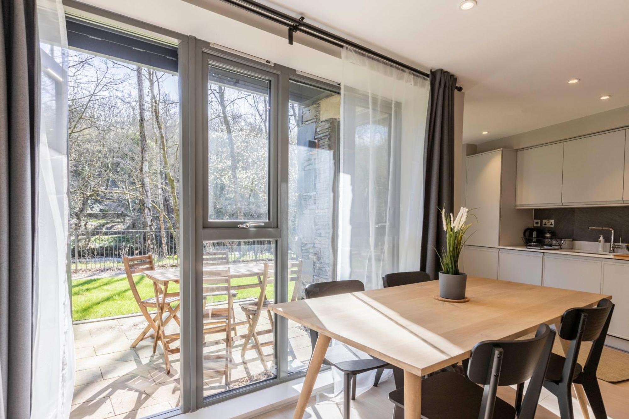 Apartments In Lake District Backbarrow Екстериор снимка
